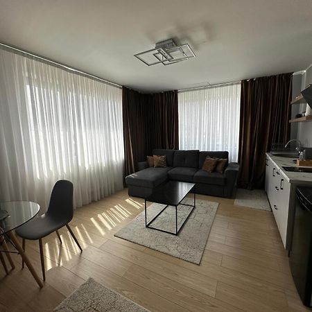 Em02- Apartament 2 Camere Luxury Târgu Jiu Exterior foto