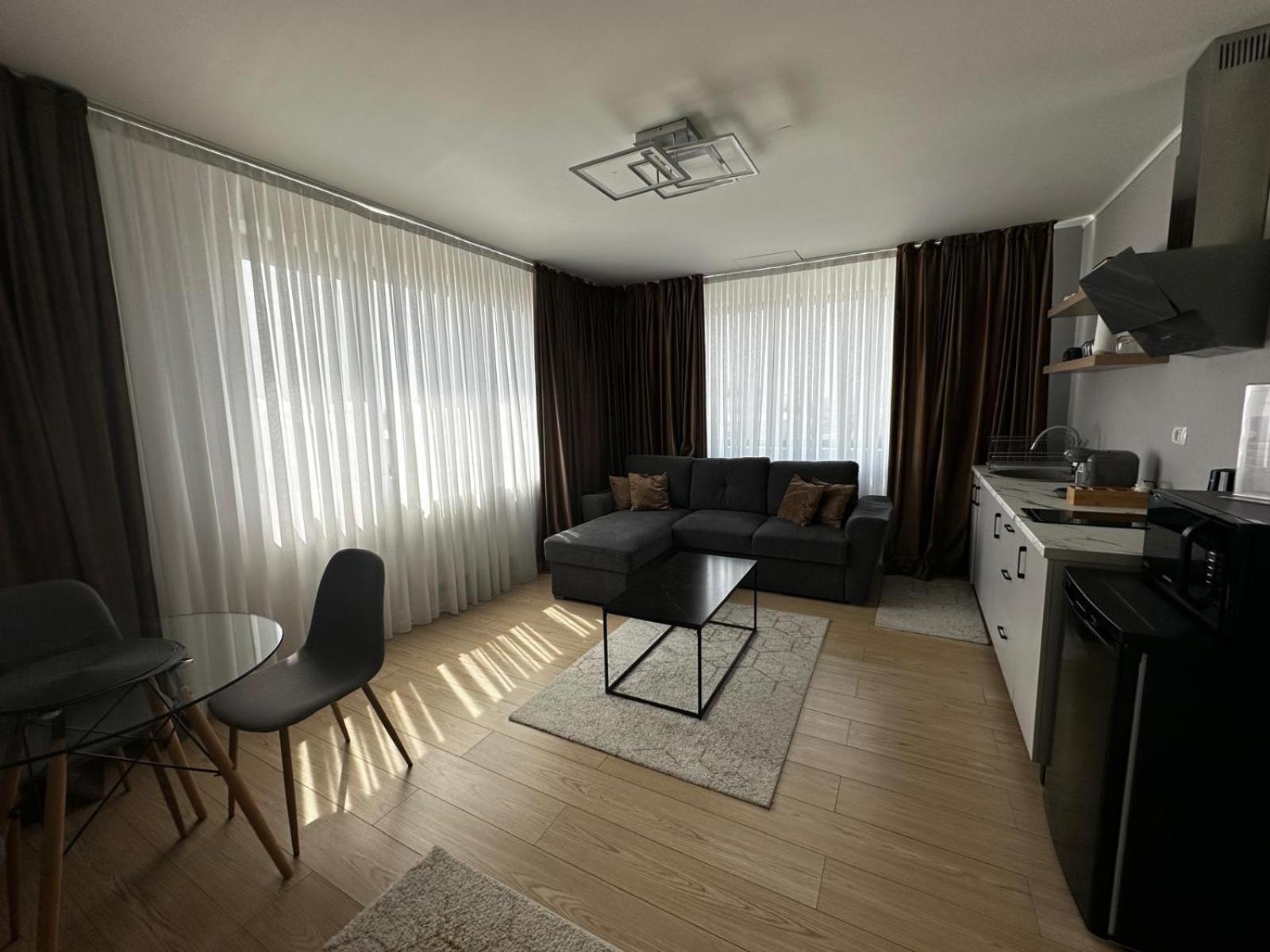 Em02- Apartament 2 Camere Luxury Târgu Jiu Exterior foto
